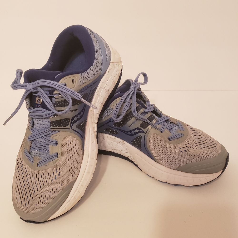 Saucony size 7